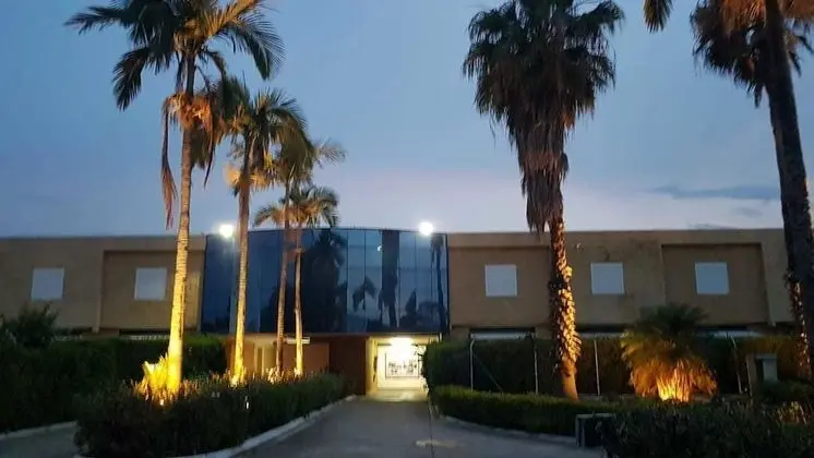 Liverpool Hotel & Motel