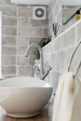 Livestay - 2 Bed Hollywood Movie Themed Apt - Banyo Tipleri