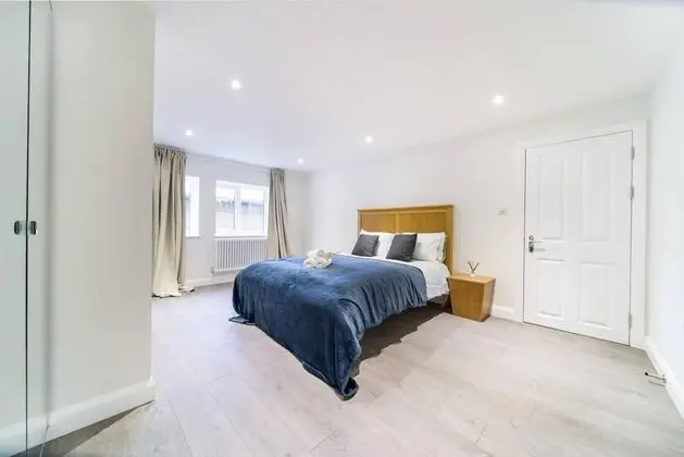 Livestay - 2 Bed Hollywood Movie Themed Apt - Oda