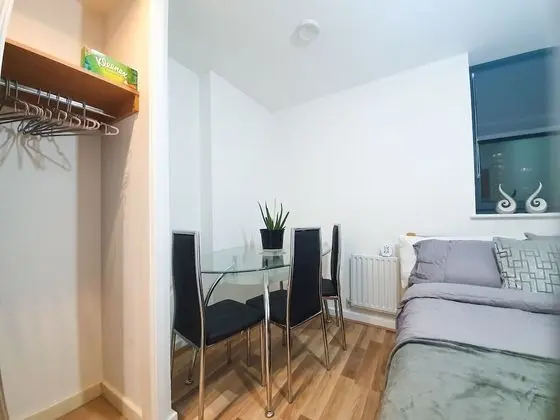 Livestay 3 Bed Apt on 8th Floor With Amazing Views