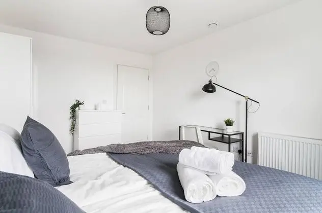 Livestay - One Bed Apt, Free Parking, Sleeps 4 - Oda