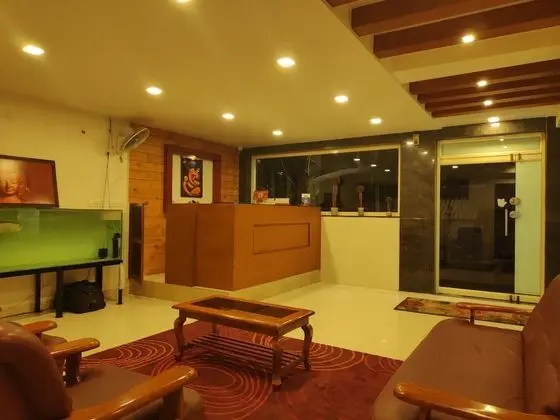 LIVGRAND HOTEL SRI DHEVI Salem - Lobi