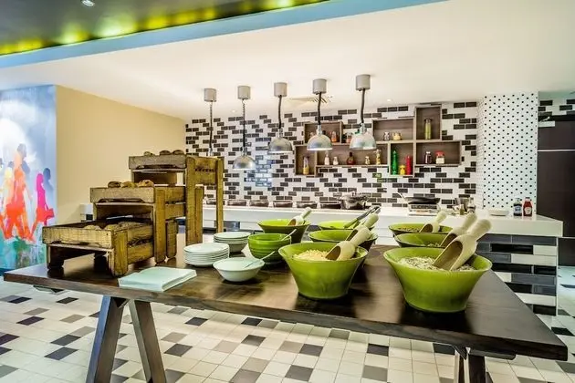 Livin’ Serviced Apartments - Yerinde Yemek