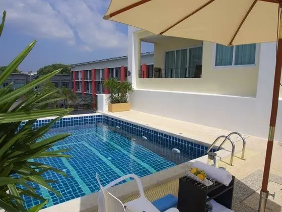 Living Residence Phuket - Havuz
