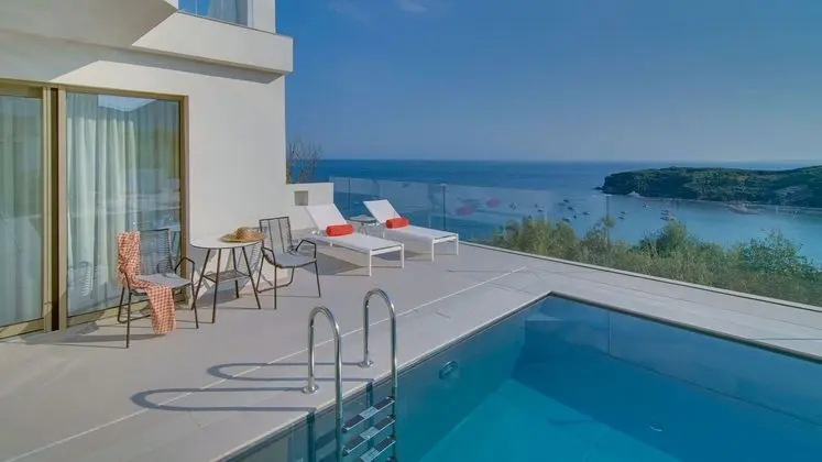 LIVINGHOME SUITES - Dış Mekan