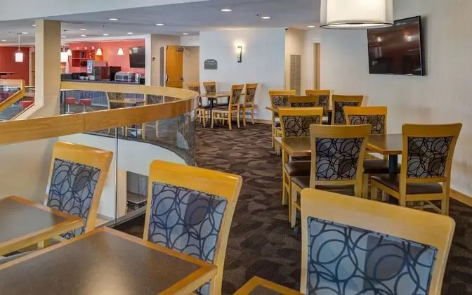 LivINN Hotel Cincinnati / Sharonville Convention Center - Lobi