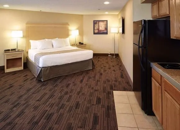 LivINN Hotel Cincinnati / Sharonville Convention Center - Oda