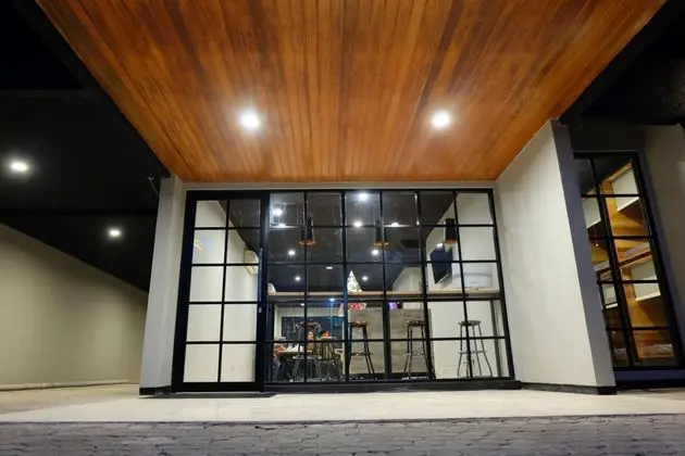 LIVINN HOSTEL CITY CENTER SURABAYA