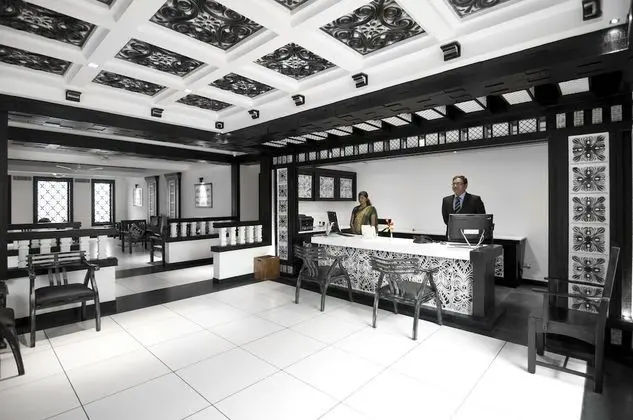 Liwa- The Transit Hotel - Öne Çıkan Resim