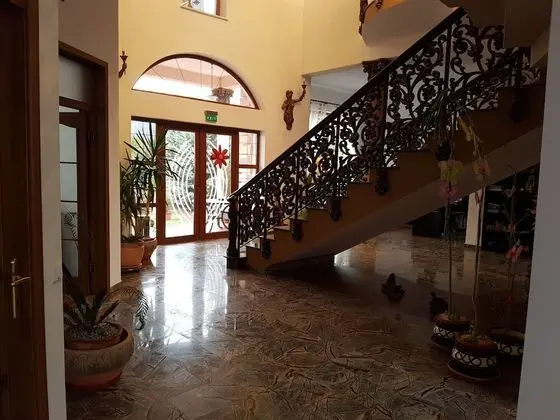 Liz Residence - Lobi