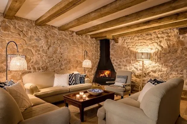 LJs Ratxo Eco Luxury Retreat - Lobi