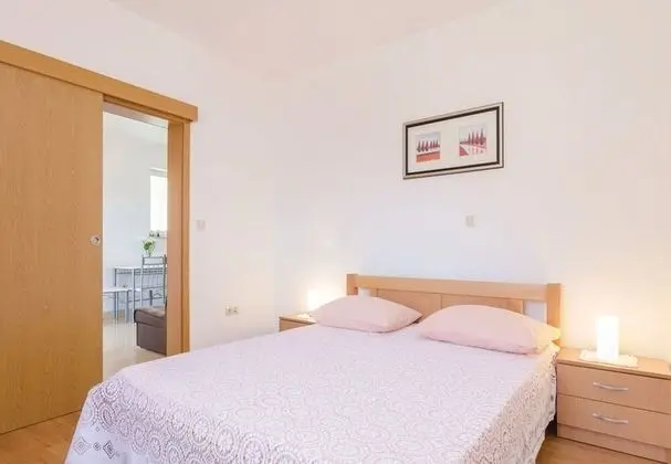 Ljuba - in Center & Close to the Beach - A3 - Oda
