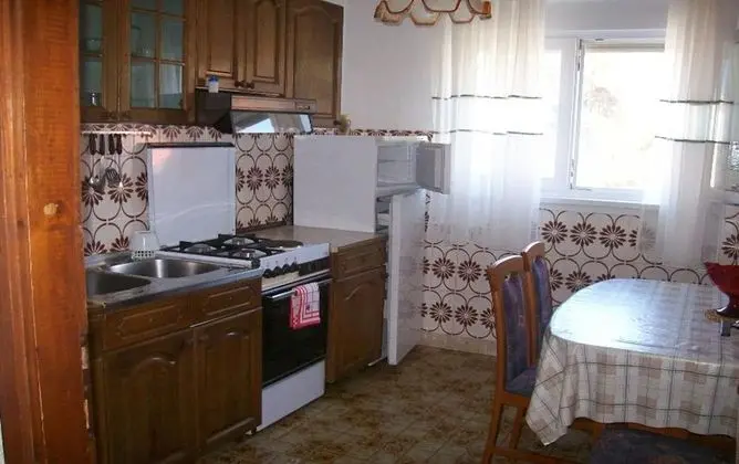 Ljuba - Large Terrace - A2 - Mutfak