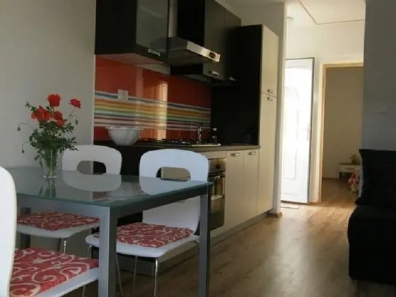 Ljubi - 20 m From Beach - A2 Crveni - Oda Düzeni