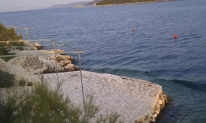 Ljubi - 20 m From Beach - A2 Crveni - Plaj