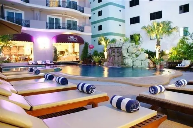 LK Metropole Pattaya - Havuz