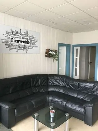 Llanes International Hostel - Lobi