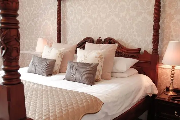 Llechwen Hall Hotel - Oda
