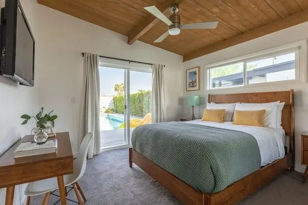 Lloyd by Avantstay Palm Spring Paradise w/ Pool, Large Yard & Table Tennis! Permit#3779 - İç Mekan