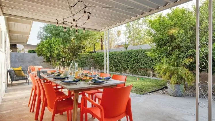 Lloyd by Avantstay Palm Spring Paradise w/ Pool, Large Yard & Table Tennis! Permit#3779 - İç Mekan