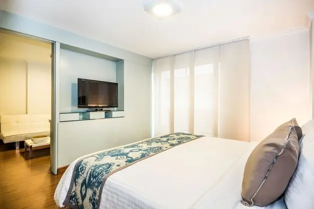 Lloyd's Apartasuites Parque 93 - Oda