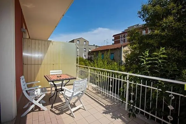 Hotel Lo Squalo