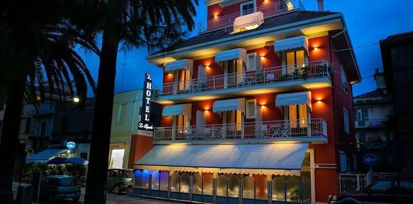 Hotel Lo Squalo - Dış Mekan