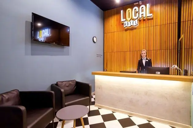 Local Hotel - Lobi