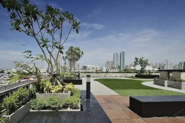 Locals Sathorn Siamese Nang Linchee - Dış Mekan