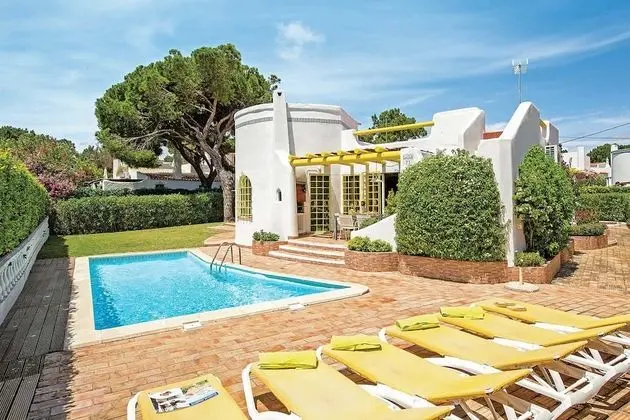 Located on a Quiet Cul-de-sac, Just Within 1 Mile From the Centre of Vilamoura