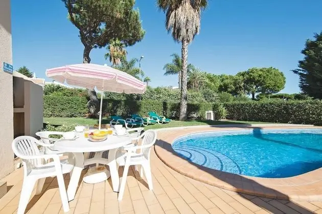 Located in an Exclusive Residential Area of Vilamoura - Havuz