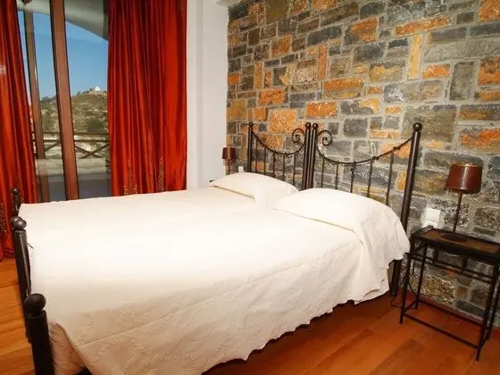 Villa Located in Picturesque Village, Pool, BBQ Near the Beach - Oda