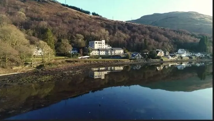 Loch Long Hotel - Dış Mekan