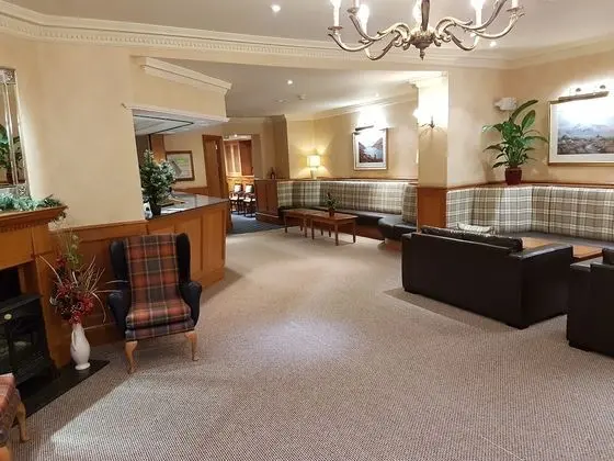 Loch Long Hotel - Lobi
