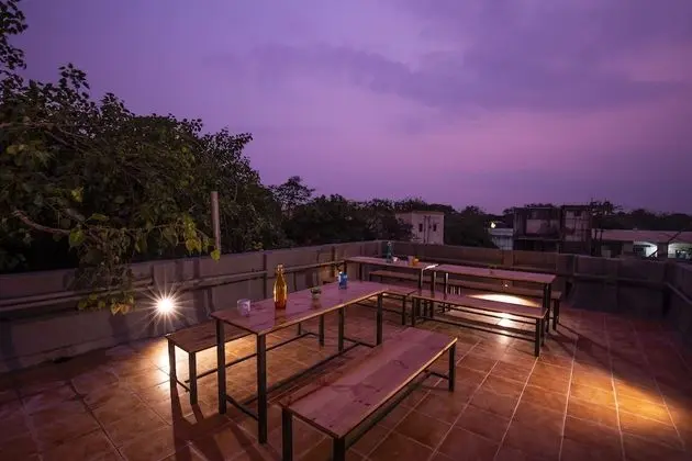 Locomo Hostel - Mumbai - Dış Mekan