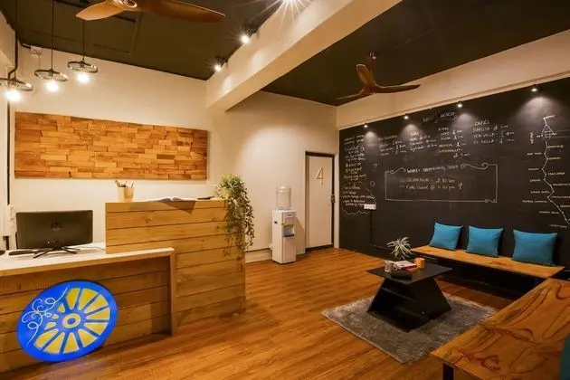Locomo Hostel - Mumbai - Lobi