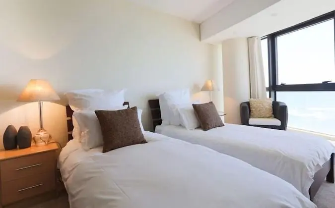 Loddeys Ocean View Apartments - Oda