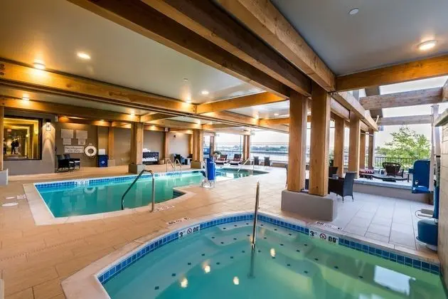 The Lodge at Columbia Point - Havuz