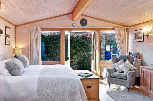 The Lodge