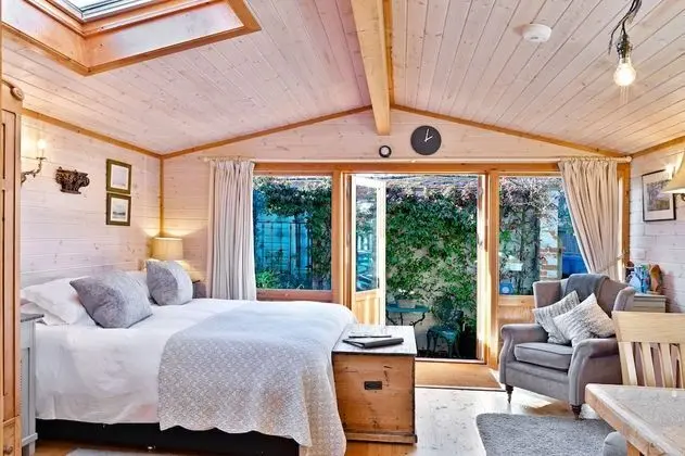 The Lodge - İç Mekan
