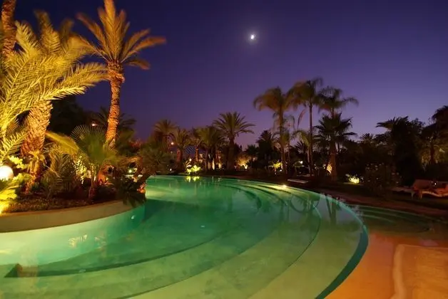 Lodge K Hôtel & Spa - Havuz