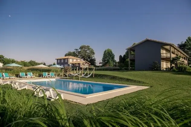 Hotel Lodge La Petite Couronne