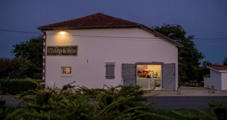 Hotel Lodge La Petite Couronne