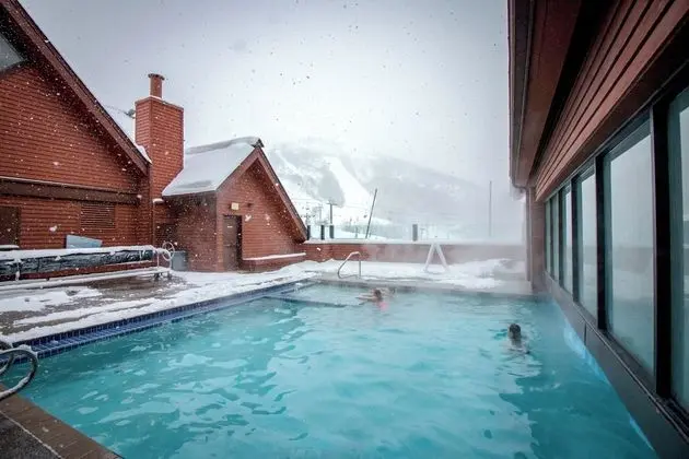 Lodge at Mountain Village by Lespri Management - Havuz