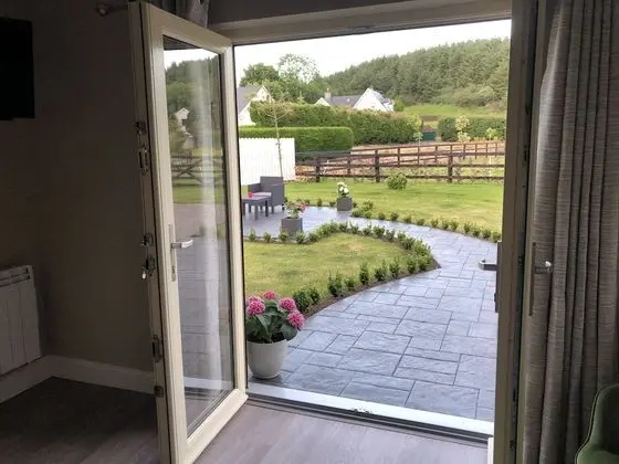 The Lodge - Rural Tipperary Bordering Kilkenny