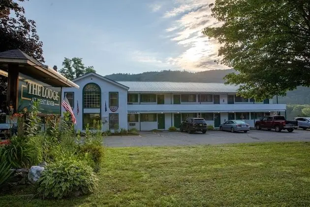 The Lodge at West River - Dış Mekan