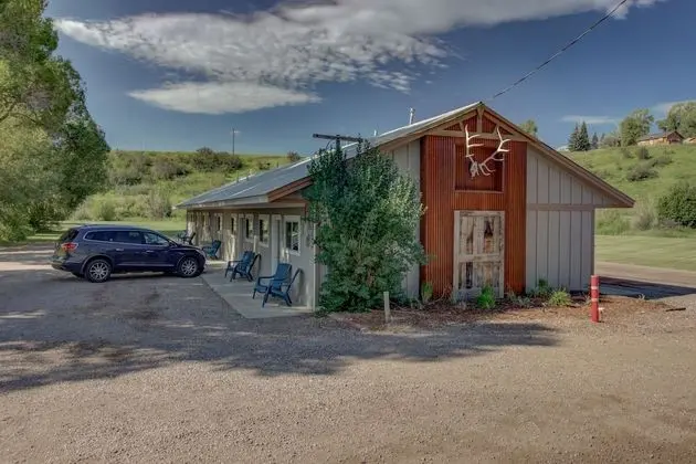 The Lodges of Oak Creek - 1