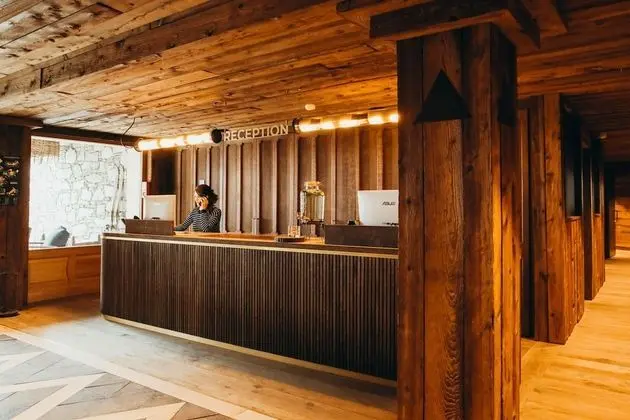 Lodji Hotel - Lobi