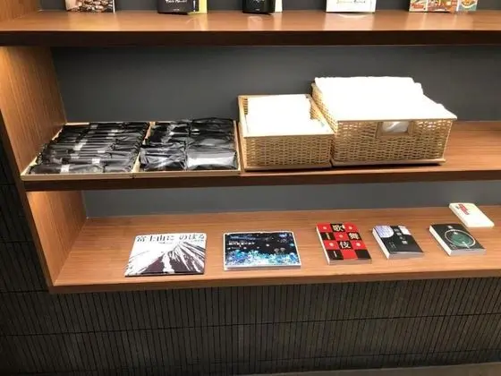 LOF HOTEL Shimbashi - Lobi
