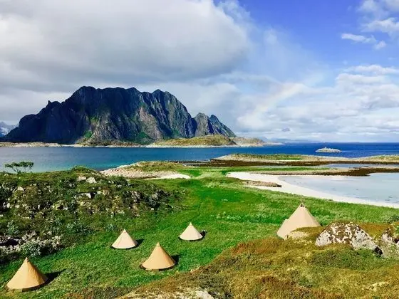 Lofoten Beach Glamping